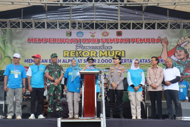 
					Lampung Timur Pecahkan Rekor MURI Lewat 2.000 Penyantap Alpukat Siger