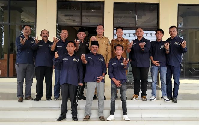 
					Sekda Lamtim saat menerima audiensi PWI Lamtim