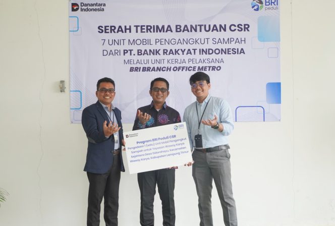 
					BRI BO Metro Salurkan Mobil Pengangkut Sampah Lewat Program BRI Peduli, Dukung Pengelolaan Lingkungan Berkelanjutan