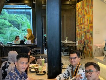 Candra Purnama, S.H., Kiri