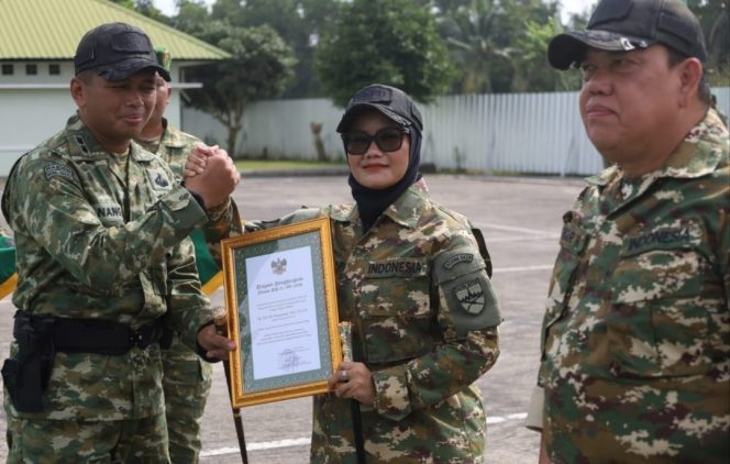 
					Bupati Lampung Timur Ela Nuryamah Dikukuhkan sebagai Warga Kehormatan Kodim 0429