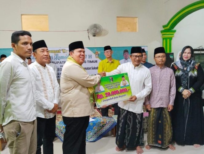 
					Safari Ramadan di Ponpes Darussalam III, Wakil Bupati Lampung Timur Serahkan Hibah Rp20 Juta